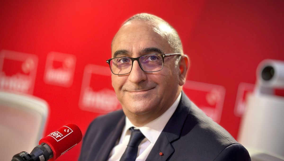 Confuzie și Mobilizare: Ministerul de Interne la Trecerea în Nou An Ministerul de Interne din Franța, condus de Laurent Nuñez, a anunțat măsuri stricte pentru asigurarea ordinii publice în noaptea de Revelion