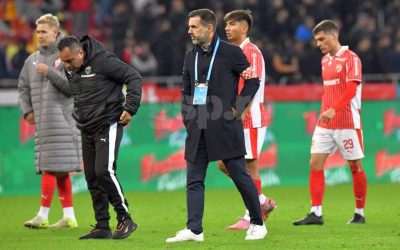 merge cu echipa în cantonament