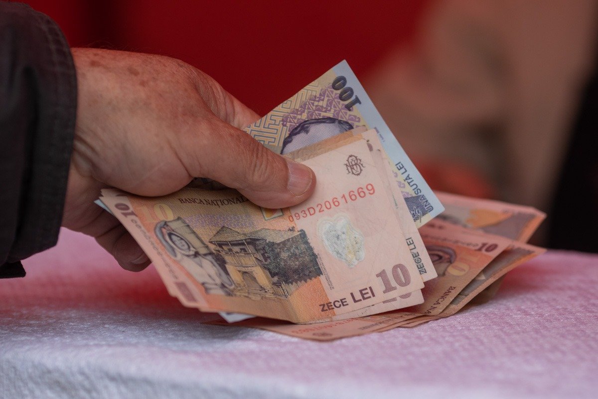 Angajatorul plătește 5 zile din concediu medical