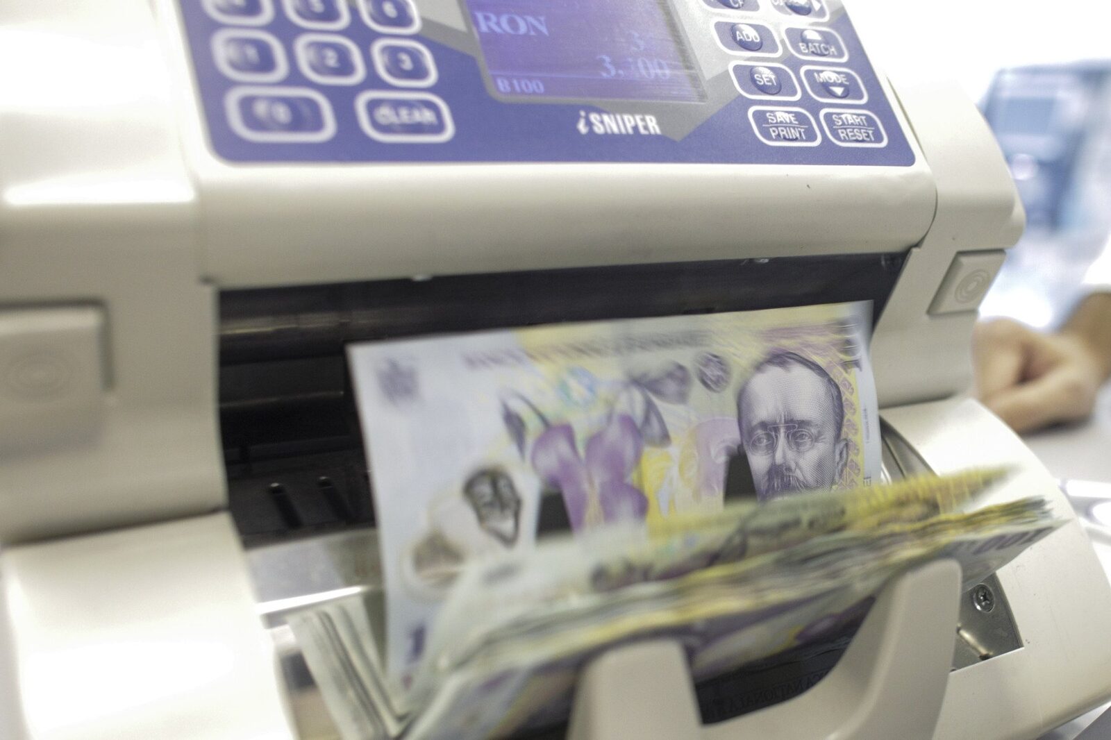 Deficit bugetar în scădere.
