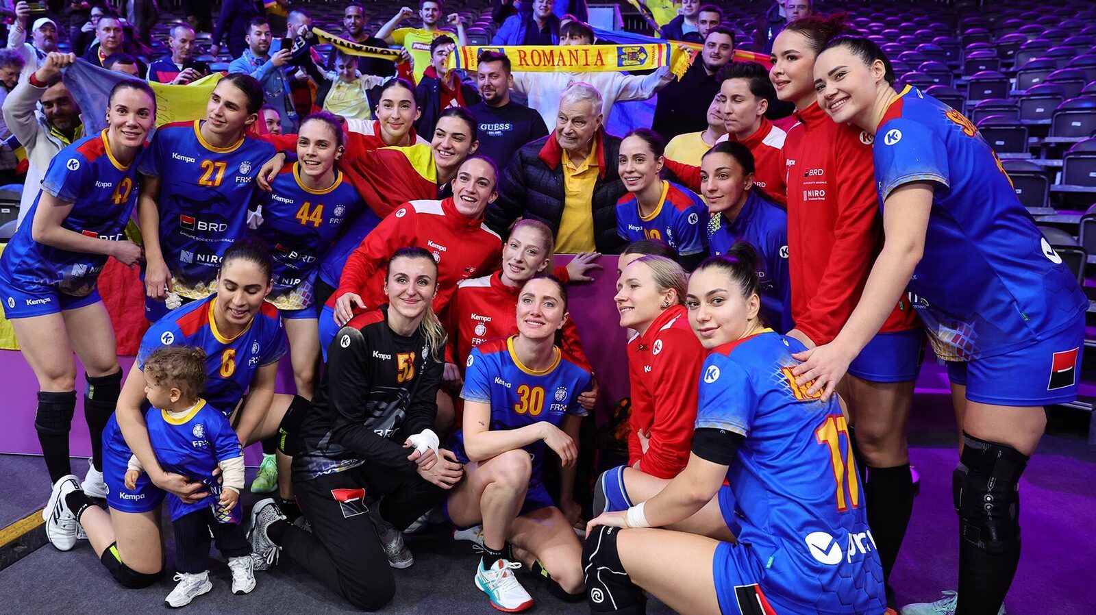 Pro TV și Voyo sting luminile naționalei feminine de handbal!