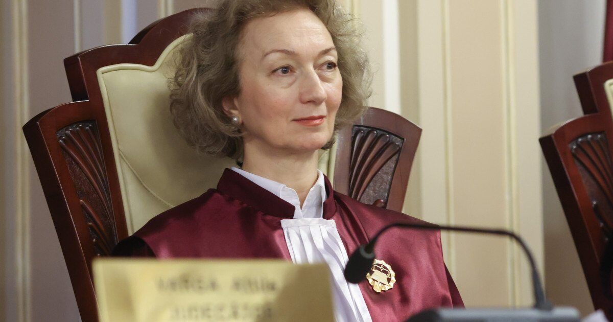 Decizia privind pensiile magistraților, amânată din nou Președintele Curții Constituționale a României, Simina Tănăsescu, a anunțat, luni, o nouă amânare a pronunțării în cazul Legii pensiilor magistraților