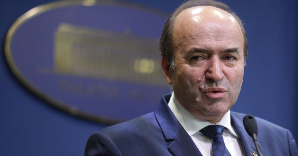 Decizia Curții Constituționale: Pensiile magistraților rămân la latitudinea politicului Tudorel Toader, fost judecător al Curții Constituționale, a declarat că se așteaptă ca instanța de contencios constituțional să respingă obiecțiile de neconstituționalitate în cazul legii ce reglementează pensiile magistraților