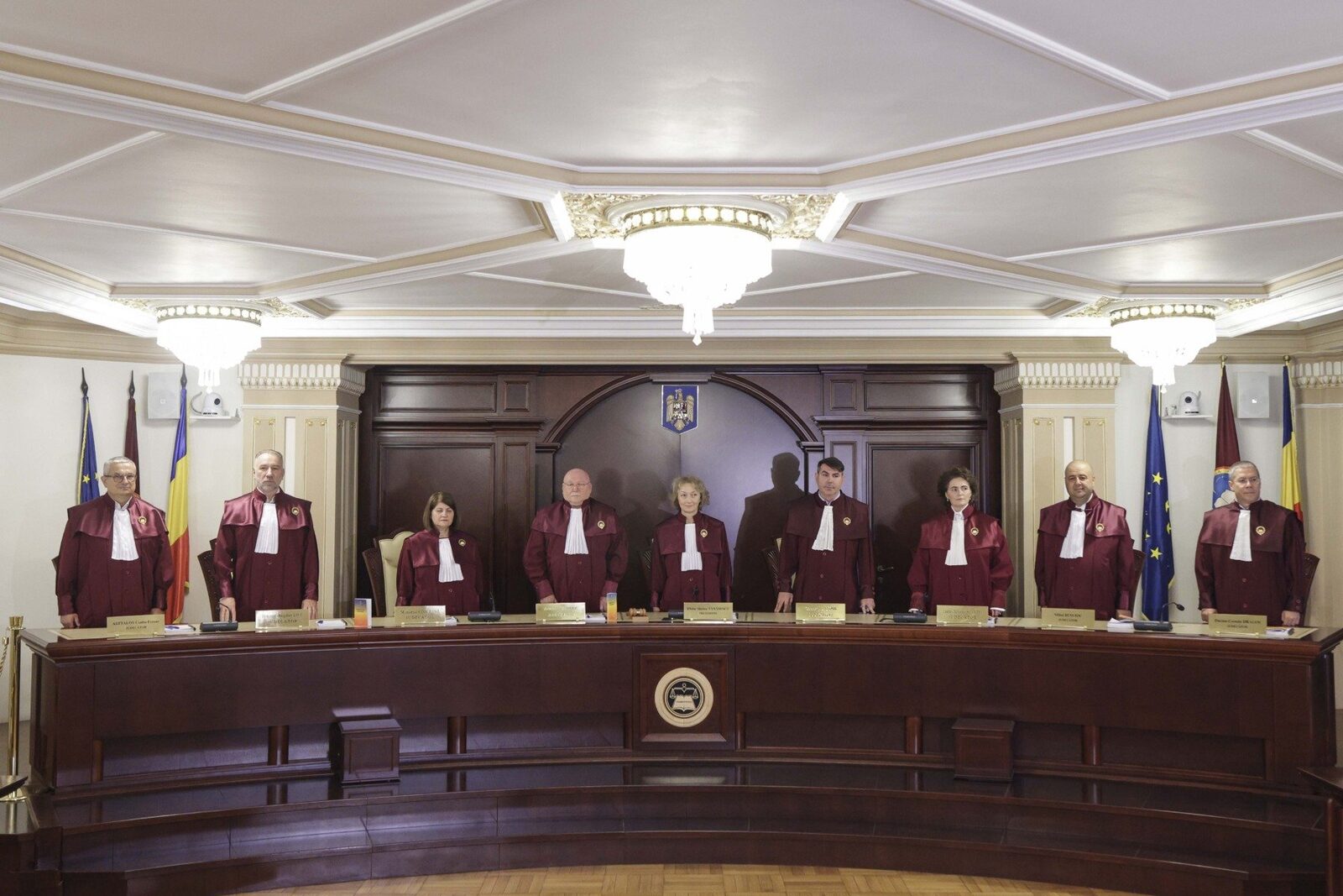 Curtea Constituțională reia dezbaterile pe reforma pensiilor judecătorilor, după amânări și controverse.