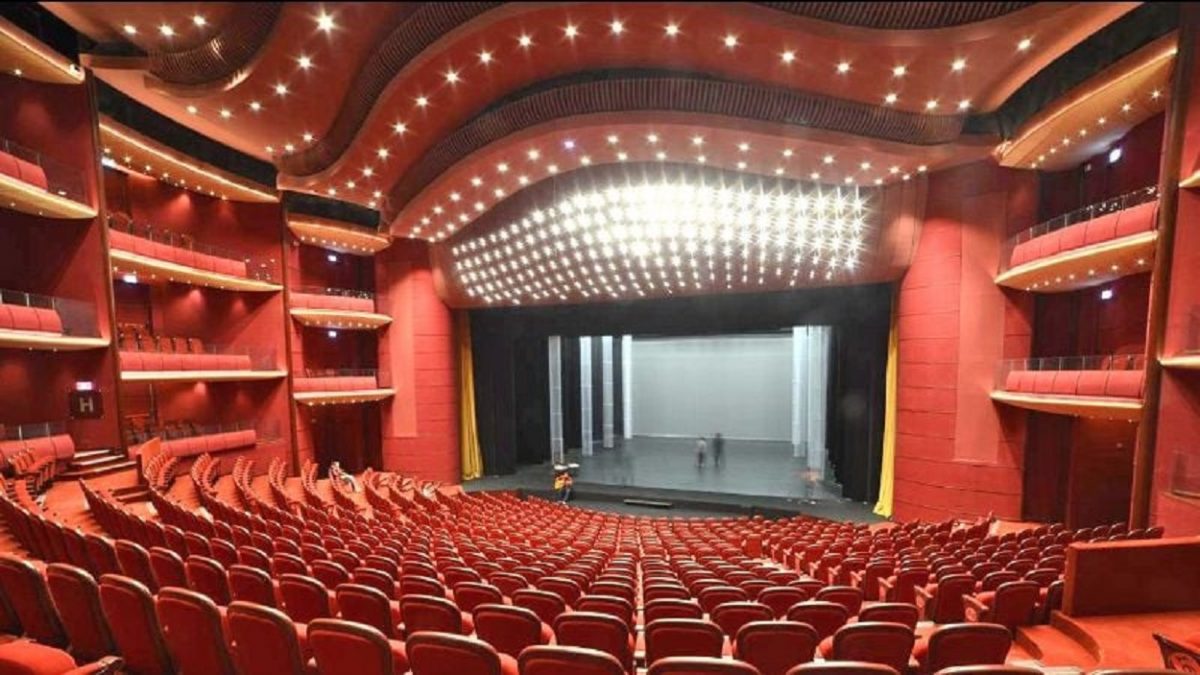 Ministerul Culturii organizează marți o întâlnire publică pentru a discuta despre concursul de proiecte de management pentru Teatrul Național „I.L