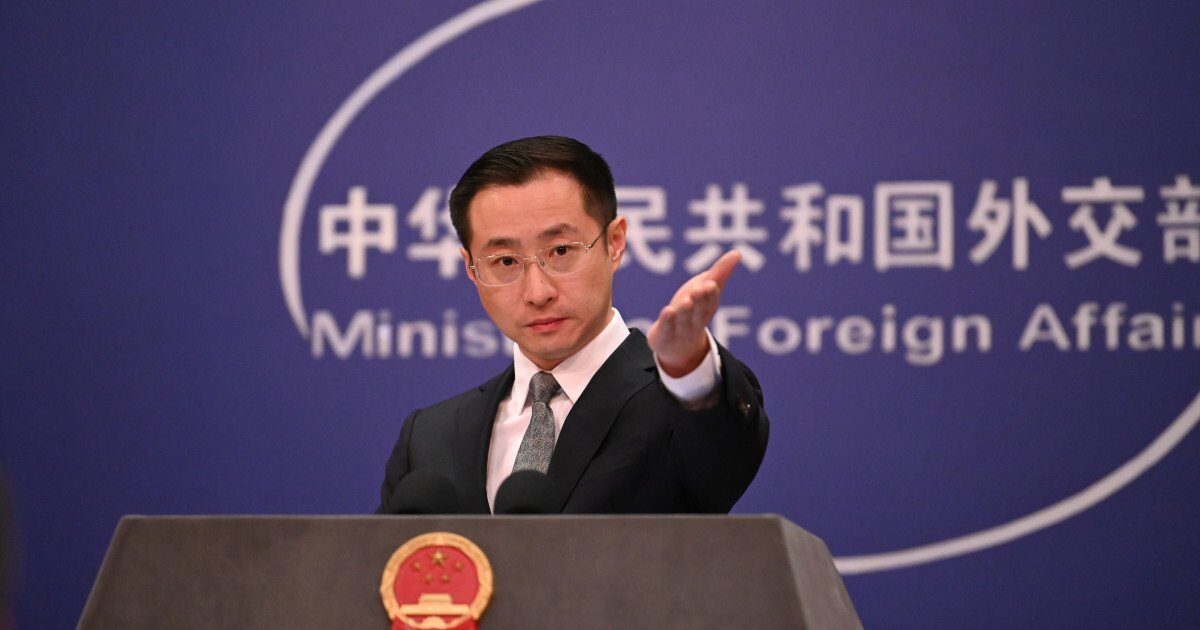 China pledează pentru dialog în urma acuzațiilor rusești asupra Ucrainei China a reacționat prompt la acuzațiile formulate de Rusia privind un presupus atac asupra reședinței președintelui Vladimir Putin