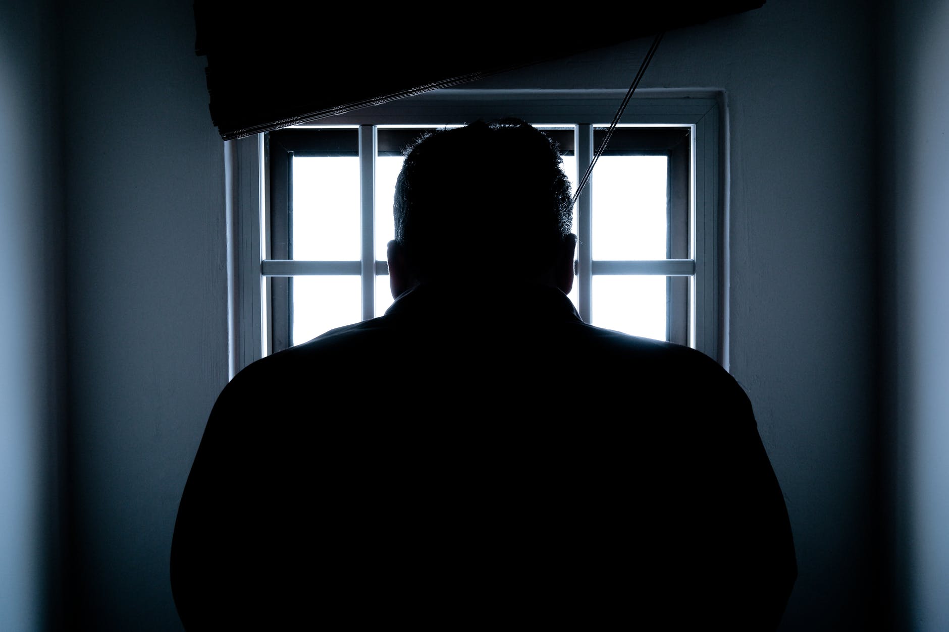Bărbat condamnat la 29 de ani pentru violarea a șase fetițe