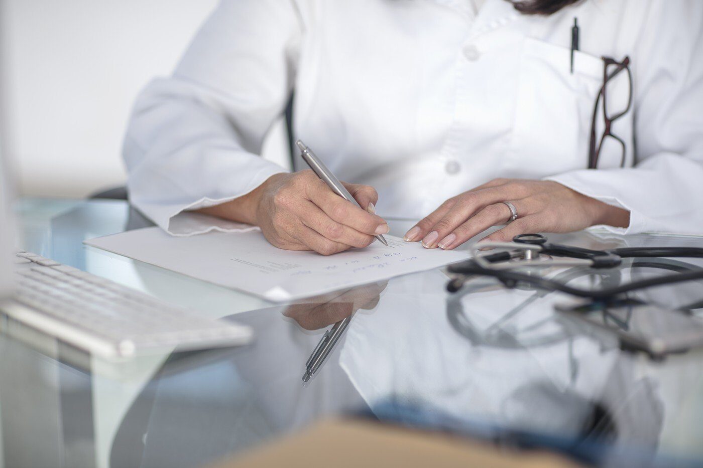 „Concediile medicale fictive: Vacanțele, nu sănătatea, îi motivează”