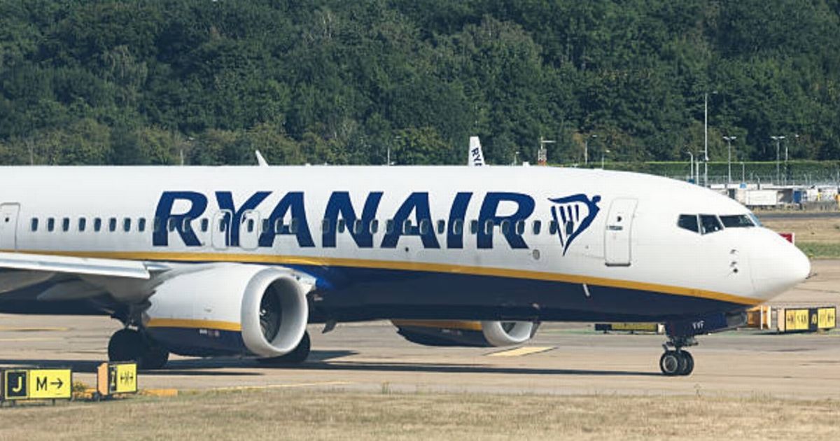 Pasageră Ryanair: „M-am trezit aruncată din scaun în timpul unei turbulențe”
