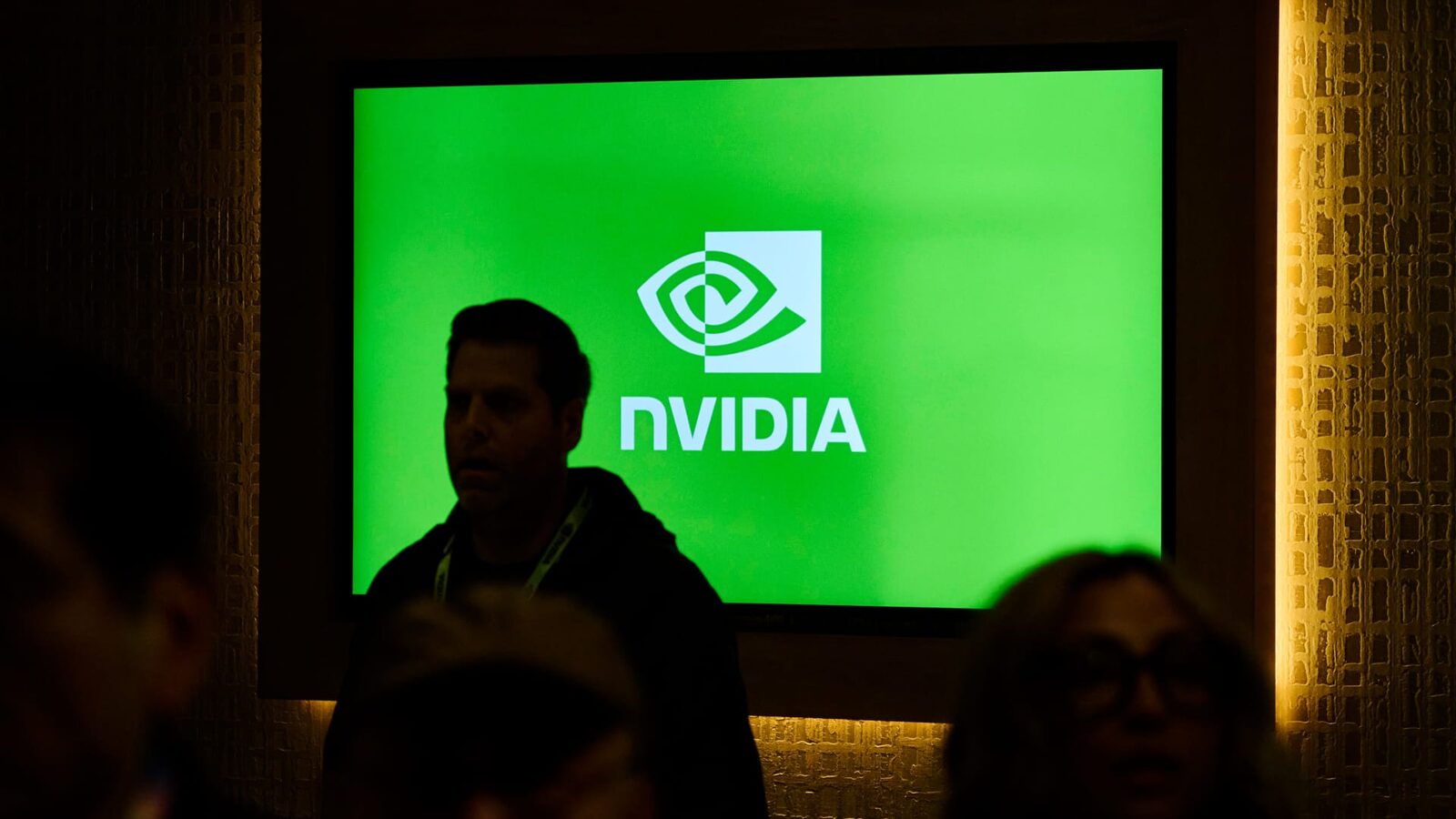 Persis Drell Părăsește Consiliul de Administrație al Nvidia Persis Drell, un membru de seamă al consiliului de administrație al Nvidia și profesor de inginerie la Universitatea Stanford, a anunțat miercuri că va părăsi funcția sa, după mai bine de zece ani de activitate