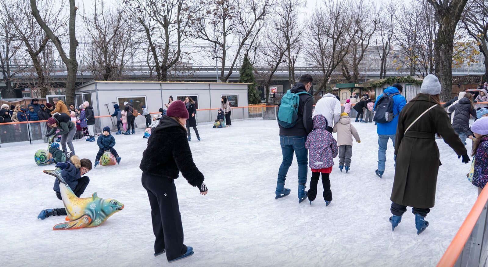 Patinoarele din Capitală rămân în centrul atenției, oferind locuri sigure și atractive pentru distracție în sezonul rece