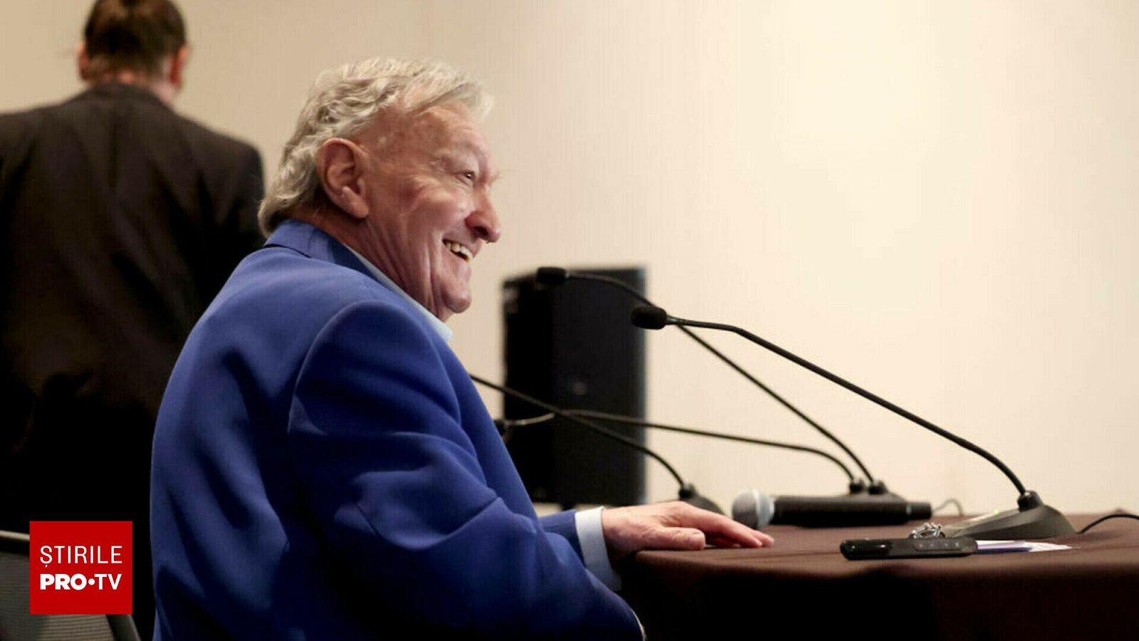 A murit Erich von Daniken, părintele teoriei extratereștrilor Scriitorul elvețian Erich von Daniken, cunoscut pentru teoriile sale controversate despre vizitele extraterestre pe Pământ, a decedat sâmbătă, la vârsta de 90 de ani, în urma unei scurte spitalizări la Unterseen, în apropierea capitalei elvețiene, Berna