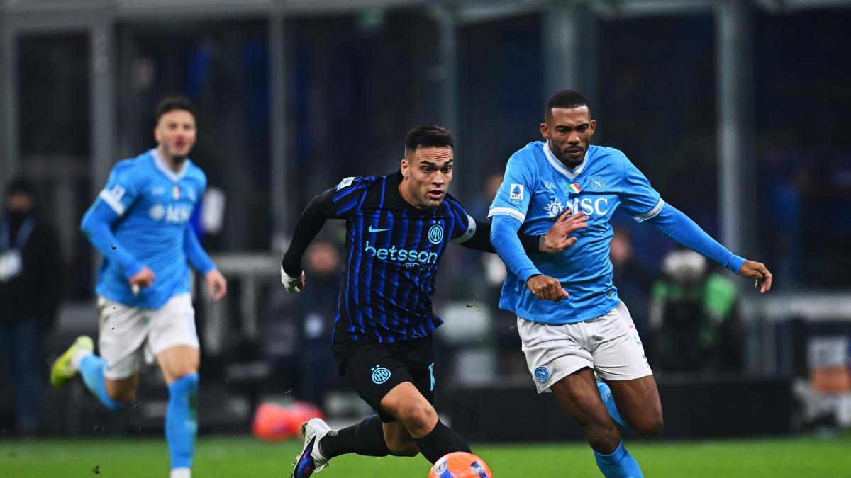 Scenă de neuitat la San Siro: Inter și Napoli se împart punctele într-un meci electrizant Inter și Napoli au oferit un spectacol fotbalistic captivant la San Siro, încheindu-se la egalitate 2-2 într-o confruntare plină de intensitate și abordări tactice interesante