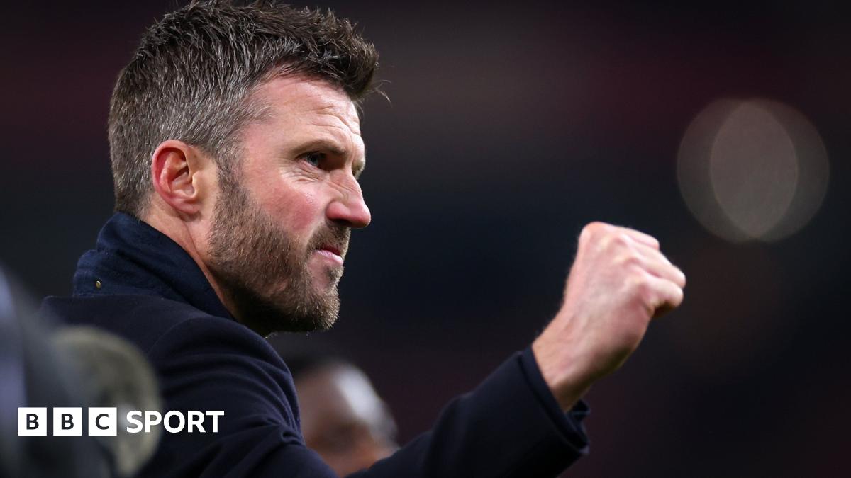Michael Carrick, revigorarea lui Manchester United Michael Carrick a reușit să imprime o nouă direcție echipei Manchester United, corectând erorile evidente lăsate de predecesorul său, Ruben Amorim