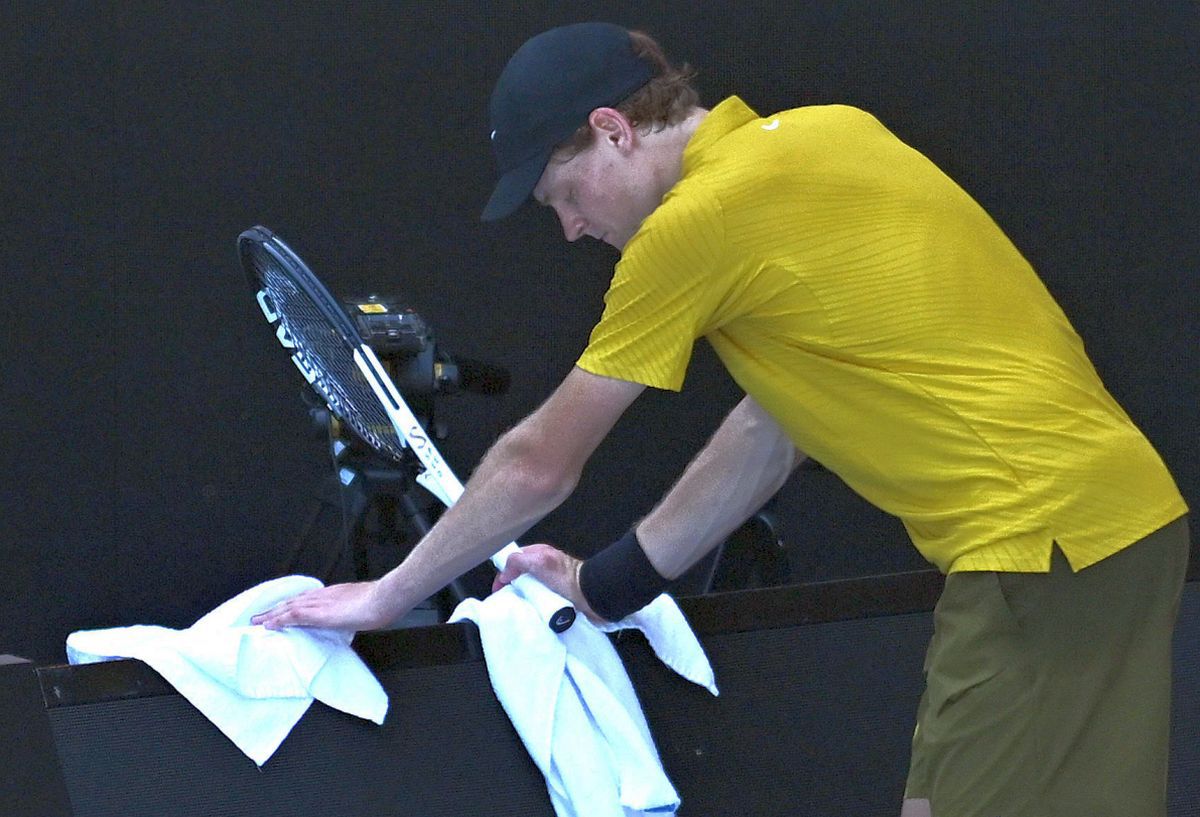 Sinner, aproape de abandon la Australian Open: incident șocant în turul 3