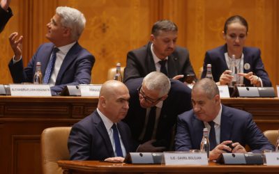 Critici pentru premierul Bolojan după reacția sa în scandalul de plagiat al ministrului Justiției. Comparație cu cazurile Anastasiu și Moșteanu