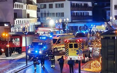 Explozie în noaptea de Anul Nou într-o stațiune din Elveția. Zeci de persoane presupuse moarte, peste 100 sunt rănite. Reacția MAE