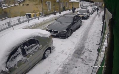 Momentul exploziei de la Poliția Rutieră Lugoj, surprins pe camere: trei polițiști au fost răniți