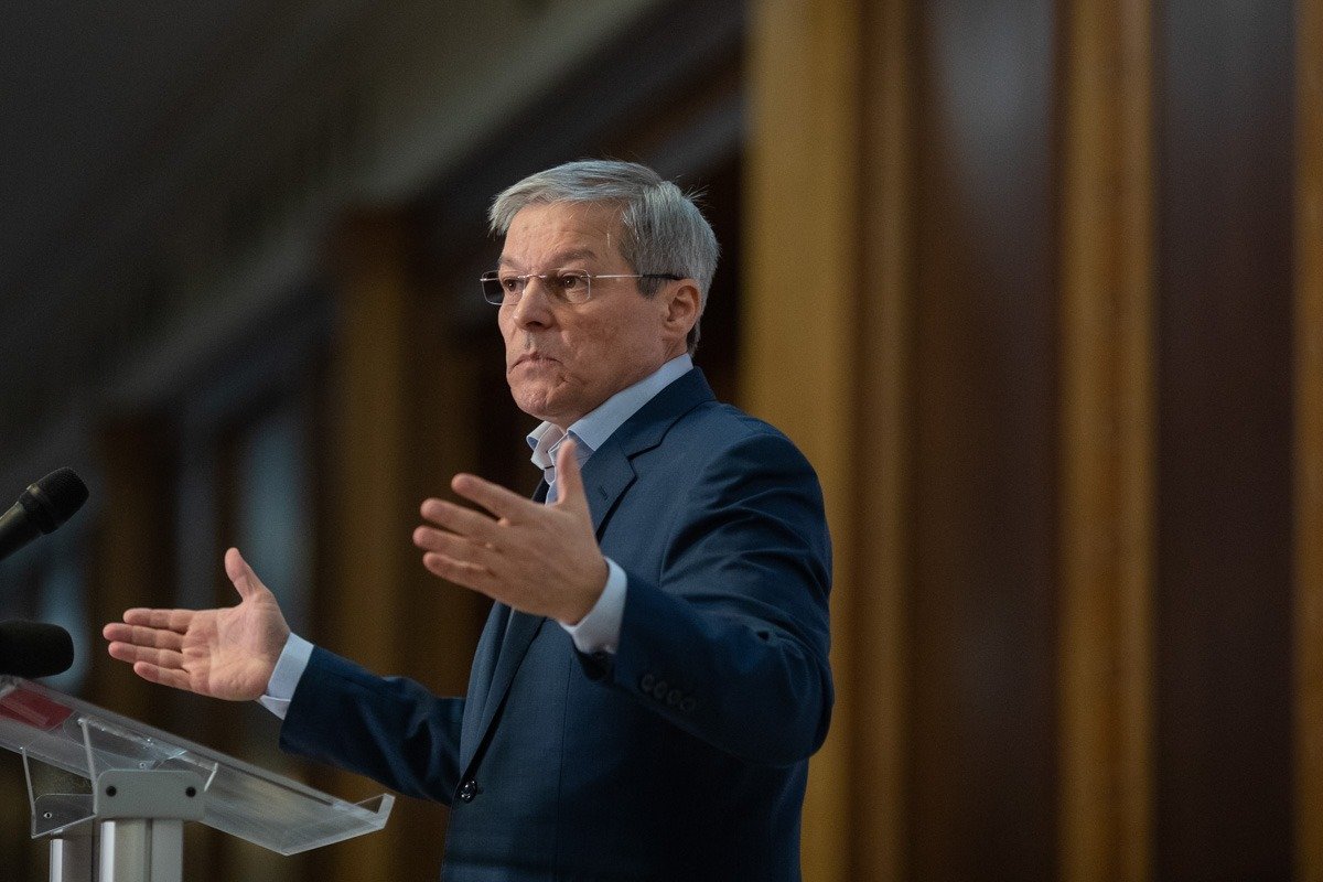 Cioloș, acuzat de senator AUR că a provocat Brexit-ul