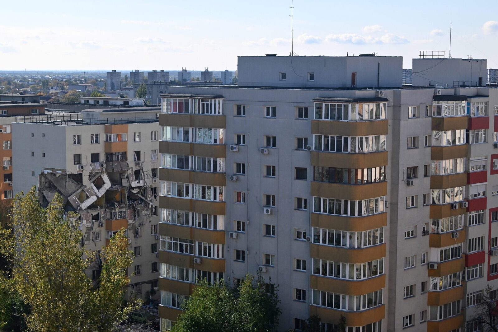 Primăria Sectorului 5 a adoptat măsuri importante pentru sprijinirea locuitorilor afectați de explozia din Rahova, petrecută în octombrie 2025