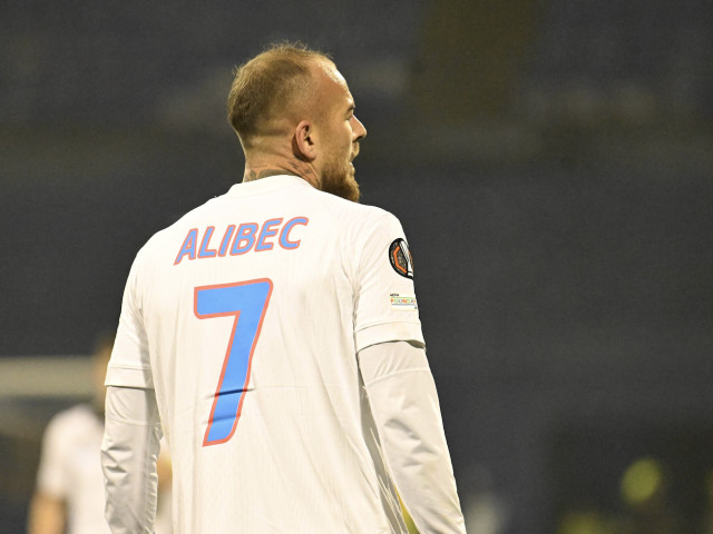 JnpjPTEmaGFzaD1kZGY3ZWU1NmJiNDBhZGViNzViMTAwZjczZGY5OTUwNQ.thumb_.jpg - StirileCorecte