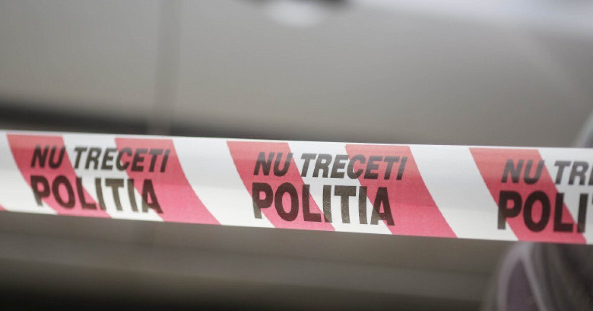 O medică radiolog din București a fost găsită moartă în locuința sa O femeie de 39 de ani, medic radiolog, a fost găsită moartă în apartamentul său din Sectorul 1 al Capitalei