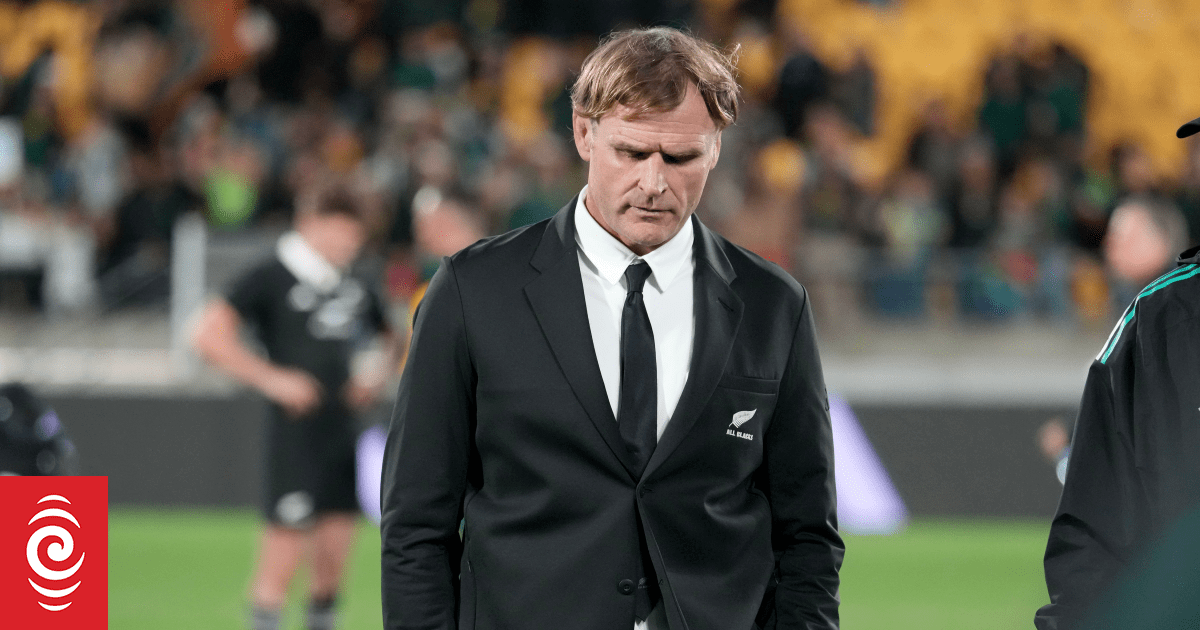 Disposable Razor: Scott Robertson dumped as All Blacks coach
