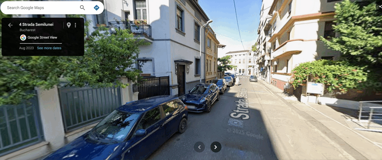 Locuitorii de pe strada Semilunei din Sectorul 2 au rămas fără iluminat public timp de mai multe luni, după ce cei doi stâlpi existenți pe stradă au încetat să mai funcționeze