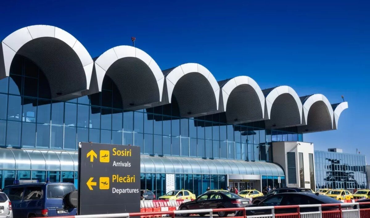 Compania Națională Aeroporturi București (CNAB) a anunțat recent lansarea unei licitații pentru proiectarea unui nou pasaj subteran destinat să fluidizeze traficul din și spre Aeroportul Otopeni