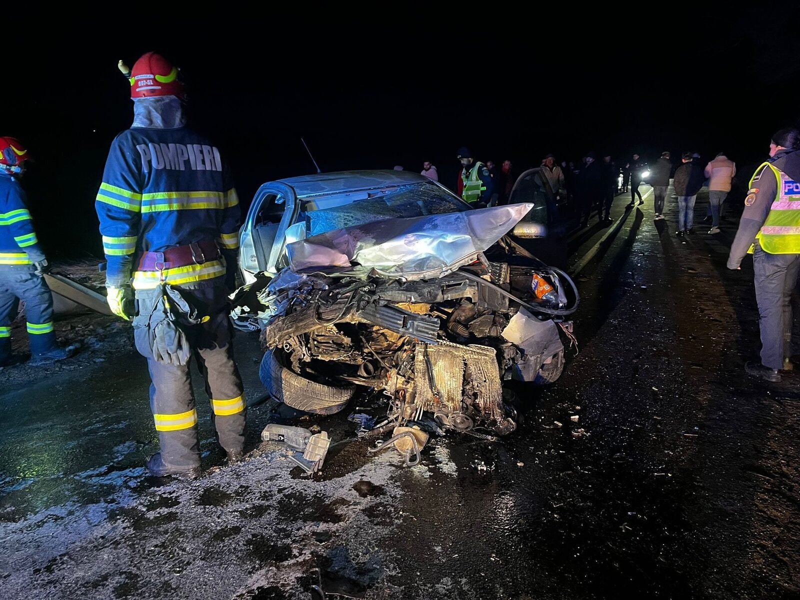 Accident rutier grav pe DJ 106: o persoană în stop cardio-respirator Un accident rutier grav a avut loc duminică, 25 ianuarie, pe DJ 106, între localitățile Dobârca și Poiana Sibiului, soldat cu rănirea gravă a unei persoane