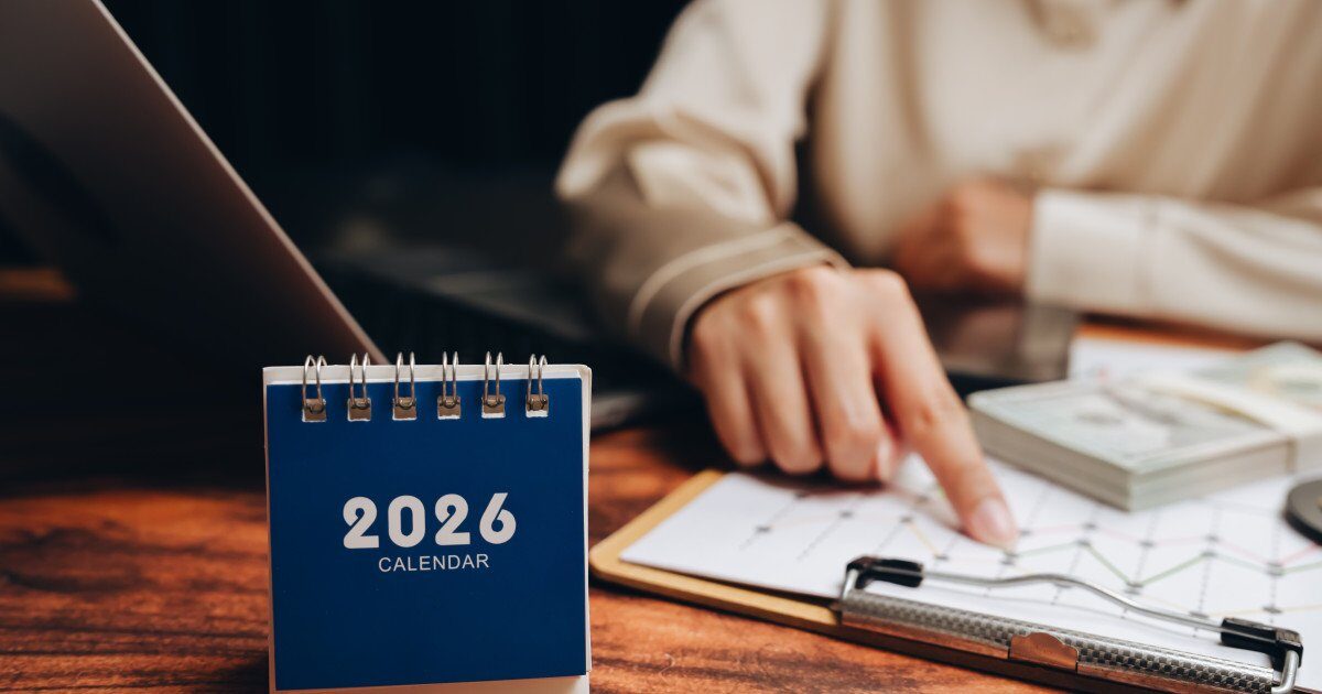 În anul 2026, angajații din România se vor bucura de un număr semnificativ de zile libere legale, odată cu introducerea a cinci zile nelucrătoare în luna ianuarie, ceea ce va oferi o oportunitate excelentă pentru minivacanțe de început de an