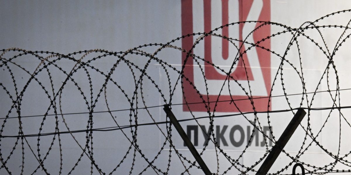 aGFzaD04MzBhZWVkYWUyMGRmYTUzODhkMjcxZWQ3MzY0MDQ3NQ.thumb_.jpg - StirileCorecte