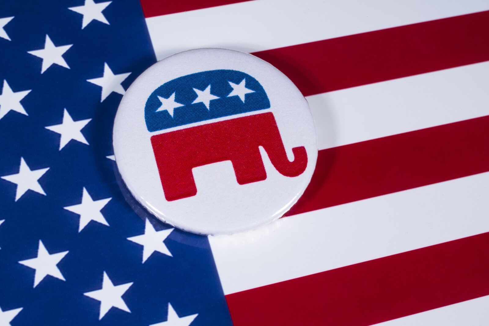 Republican se retrage din cursă, acuză administrația Trump