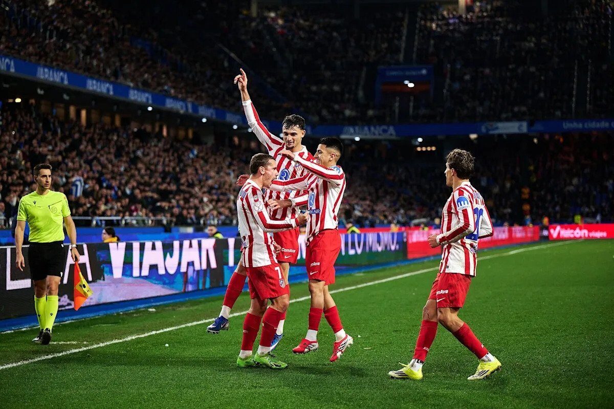 Griezmann salvează Atletico în fața Deportivo La Coruña Antoine Griezmann și-a demonstrat încă o dată calitățile tehnice de excepție, marcând un gol spectaculos dintr-un lovitură liberă și conducând Atletico Madrid spre victorie în fața Deportivo La Coruña, în optimile de finală ale Cupei Regelui