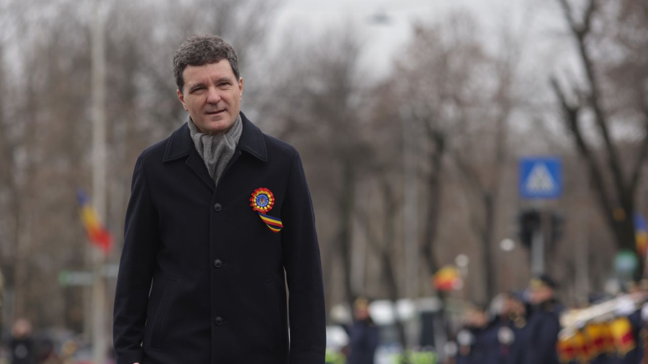 Sibiul dă startul festivităților, Iașiul urmează: Ceremonii de Ziua Unirii în plină desfășurare Ceremonia dedicată Zilei Unirii va fi transmisă LIVE de Știrile ProTV, avându-l ca invitat de onoare pe președintele Nicușor Dan