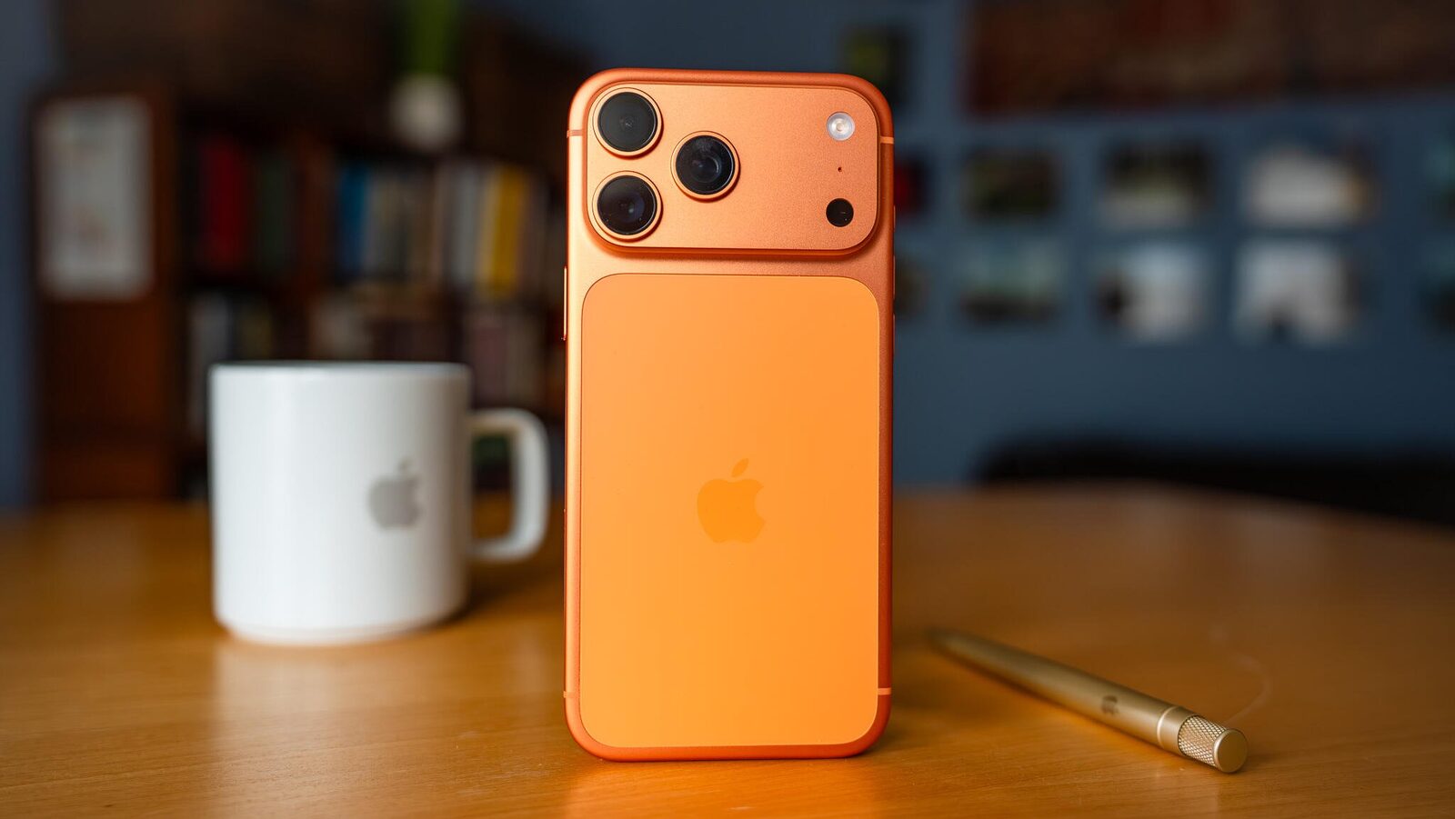 iPhone 17 Pro și Pro Max, achiziții din fonduri publice la Universitatea de Agronomie și Centrul de Sănătate Mintală; AirPods Pro de 1.000 de lei, printre achiziții