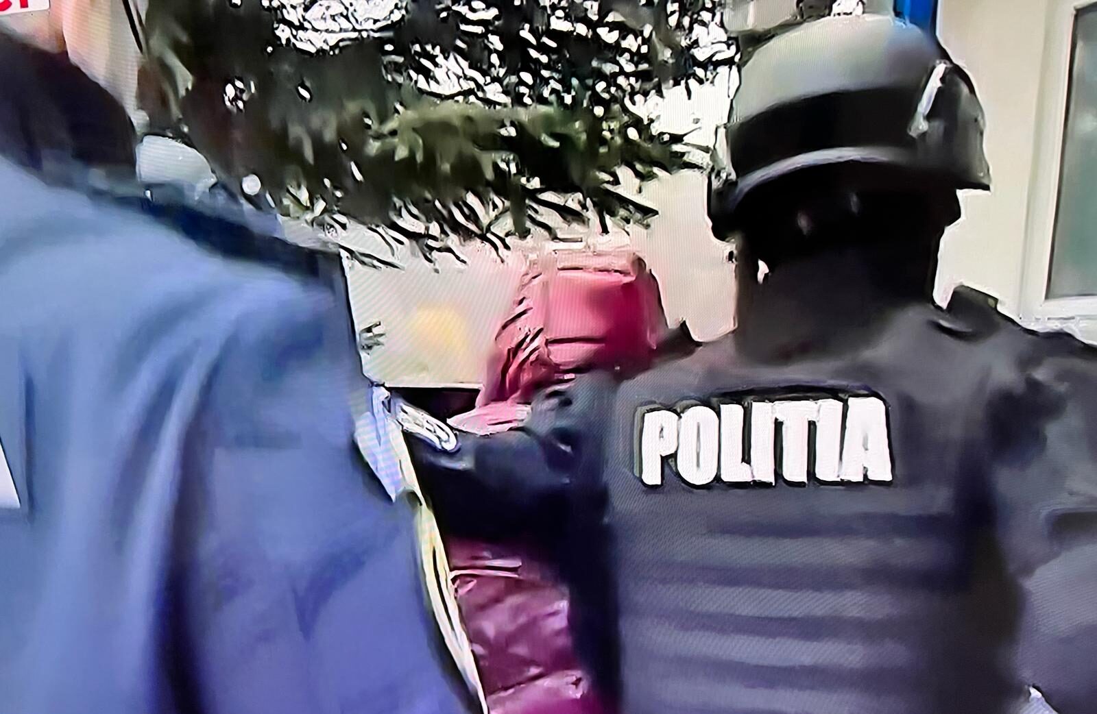 Bărbat arestat pentru antecontracte false