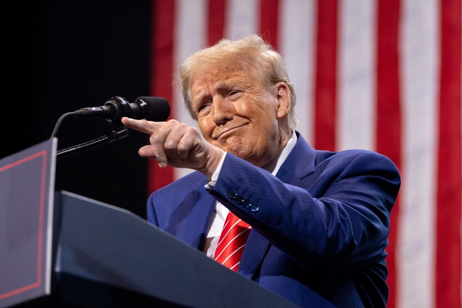 Trump discută opțiunile Groenlandei