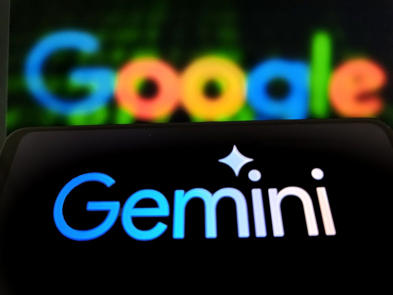 Apple și Google colaborează pentru integrarea Gemini