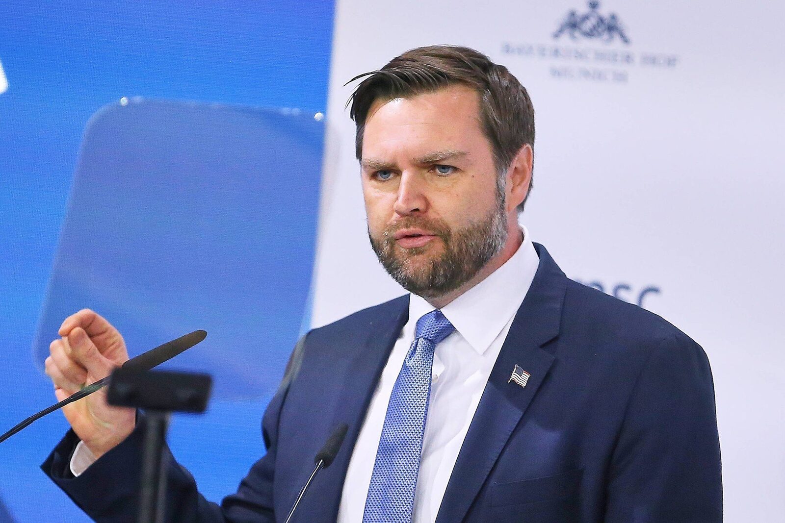 Un incident grav a avut loc la reședința vicepreședintelui american JD Vance din statul Ohio, soldându-se cu arestarea unei persoane