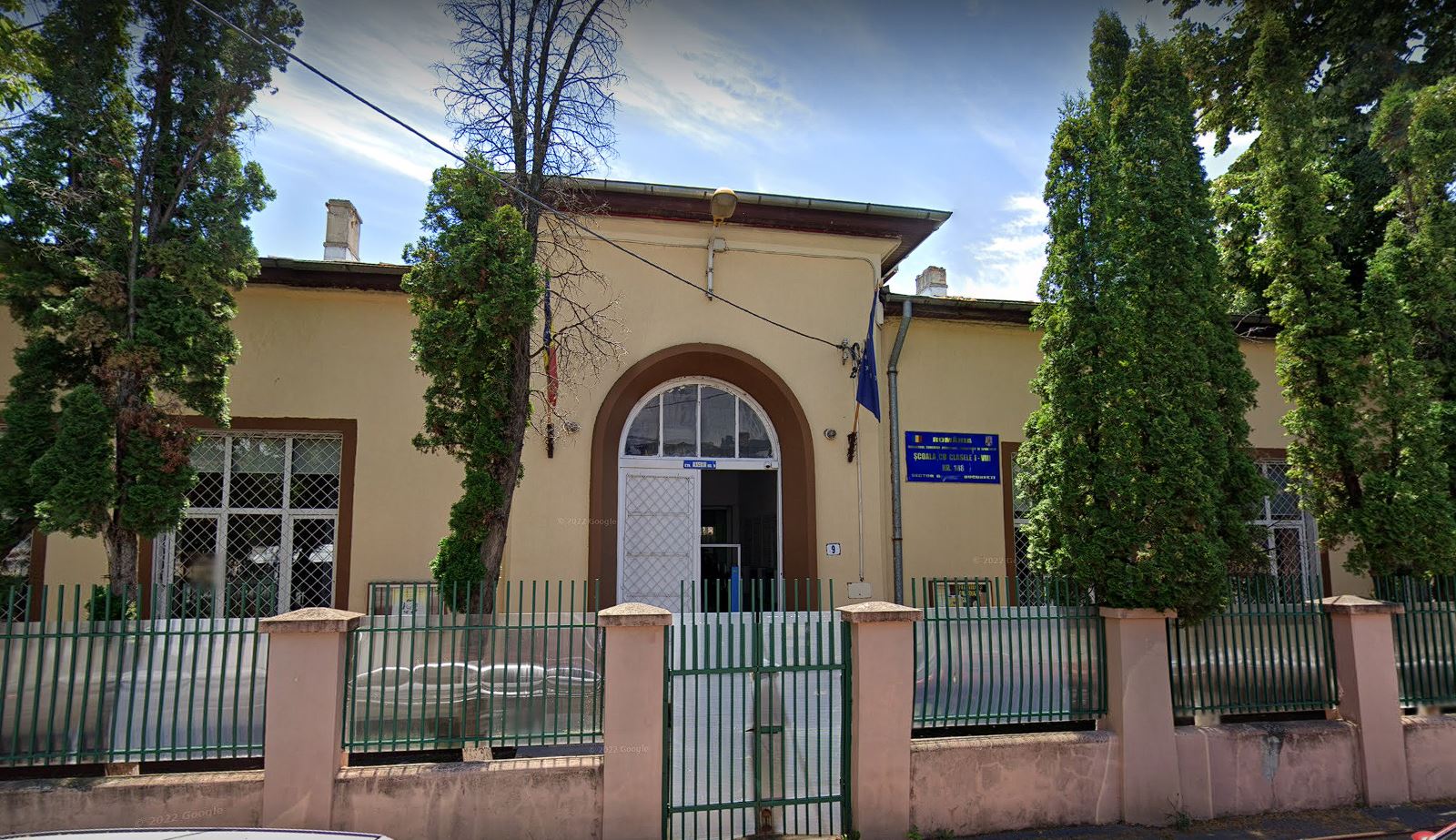 Primăria Sectorului 6 a demarat oficial procesul de demolare a celei mai vechi școli din zonă, Școala nr