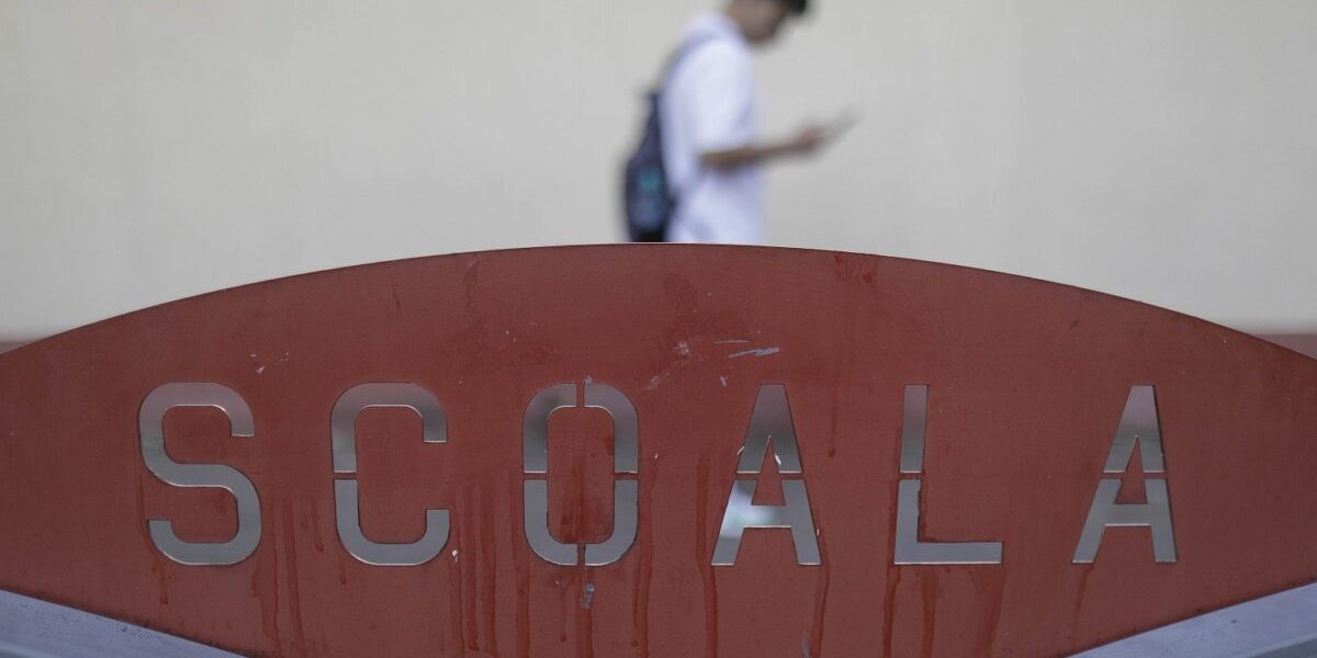 scoala-elev-educatie-e1694462182189.jpg - StirileCorecte