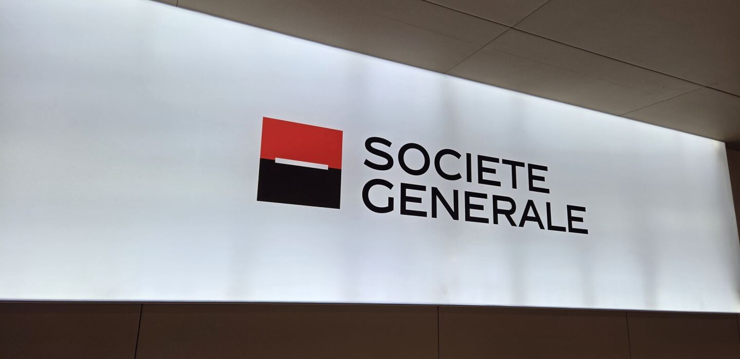 Societe Generale intenționează să desființeze 1.800 de locuri de muncă până în 2027