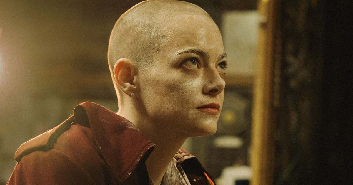 Recenzia unei pelicule captivante: ‘Bugonia’ în prim-plan