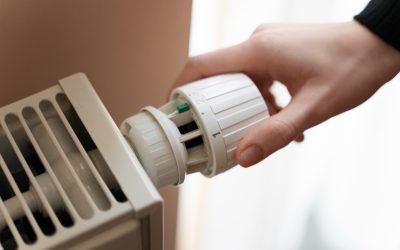 Bucureștenii se confruntă, din nou, cu probleme semnificative ale sistemului de termoficare, în condițiile în care afectarea rețelei de la CET Sud continuă să provoace disconfort și dificultăți în asigurarea căldurii în centrul capitalei
