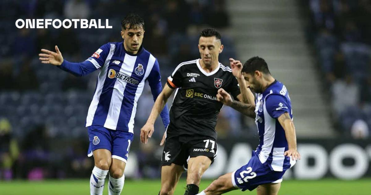 FC Porto își propune să-și mențină forma în campionat, înaintea confruntării cu Casa Pia După victoria convingătoare cu 3-1 în fața echipei Rangers FC, FC Porto se îndreaptă cu încredere către meciul de campionat împotriva lui Casa Pia, programat pentru astăzi, la ora 20:45, pe Estádio Municipal de Rio Maior