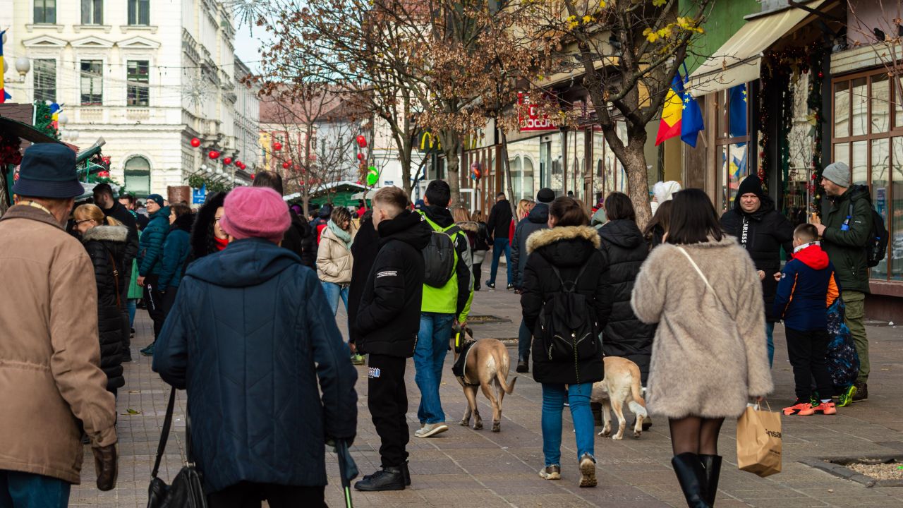 Prețul gazelor naturale pentru consumatorii casnici rămâne neschimbat Ministrul Energiei, Bogdan Ivan, a anunțat astăzi, în cadrul unei sesiuni de la Parlament, că prețul gazelor naturale pentru consumatorii casnici nu va crește după 31 martie, datorită unui act normativ încheiat recent