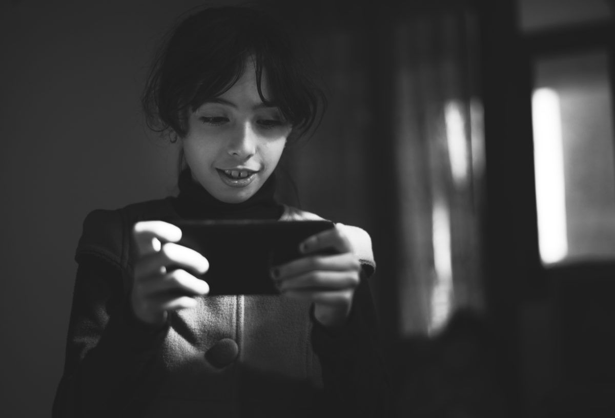 Copiii sub 14 ani, blocați pe rețelele de socializare