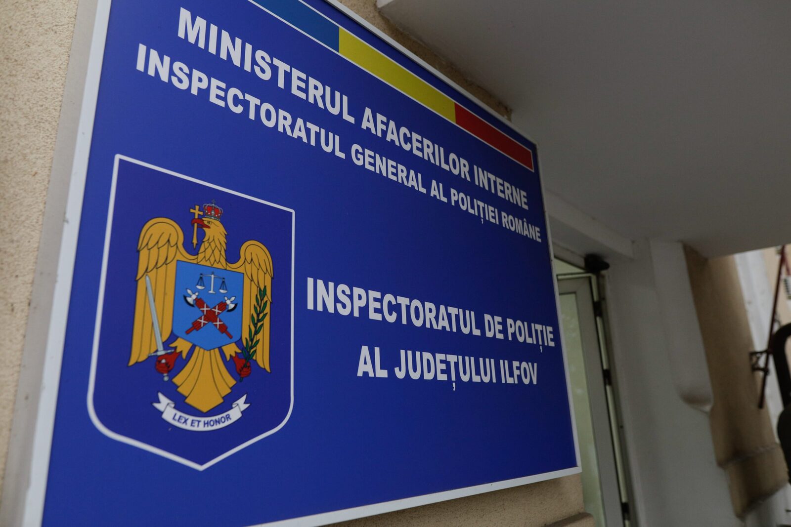 Un bărbat din Mangalia este cercetat pentru implicarea într-un scandal complicat de furt și înșelăciune, după ce și-a vândut propriul vehicul și a reușit să îl recupereze ilegal pentru a-l fura ulterior