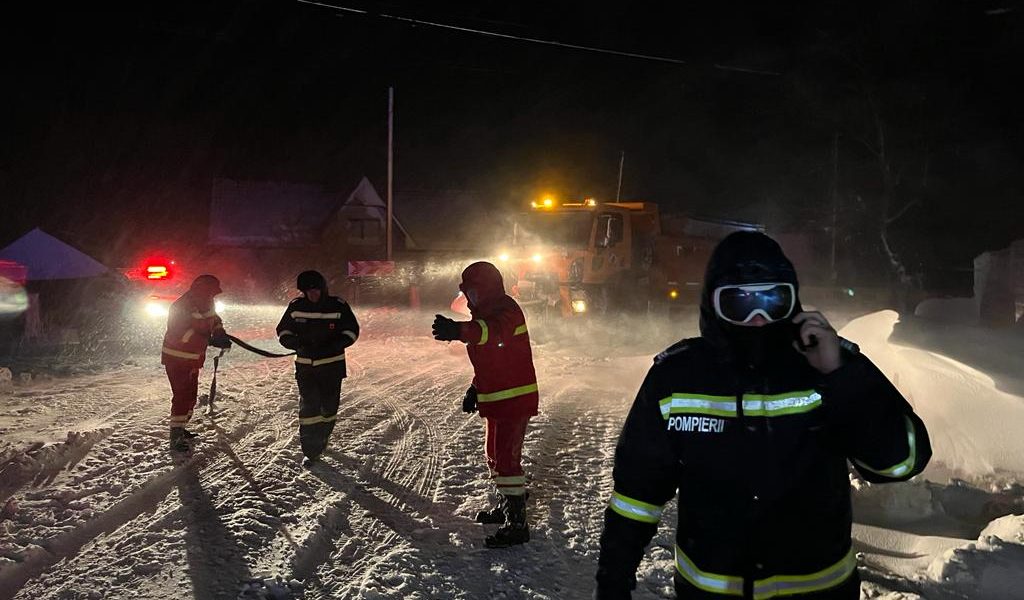 JUDEȚUL VRANCEA: TRAFIC ÎNCHIS PE DN 23B DIN CAUZA ZĂPEZII